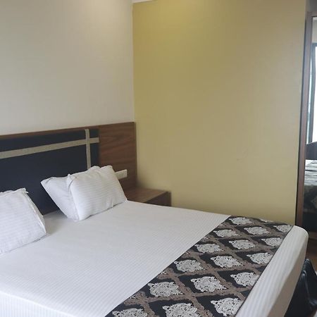 Heaven 7 Hotel & Resort Himatnagar Екстериор снимка