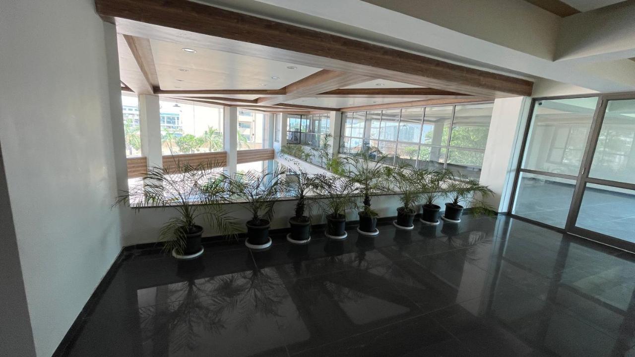 Heaven 7 Hotel & Resort Himatnagar Екстериор снимка