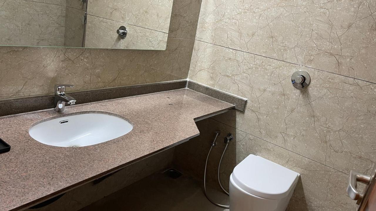 Heaven 7 Hotel & Resort Himatnagar Екстериор снимка