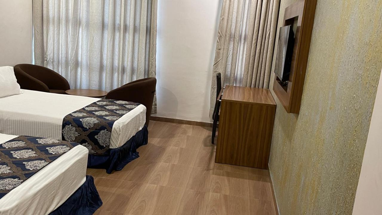Heaven 7 Hotel & Resort Himatnagar Екстериор снимка