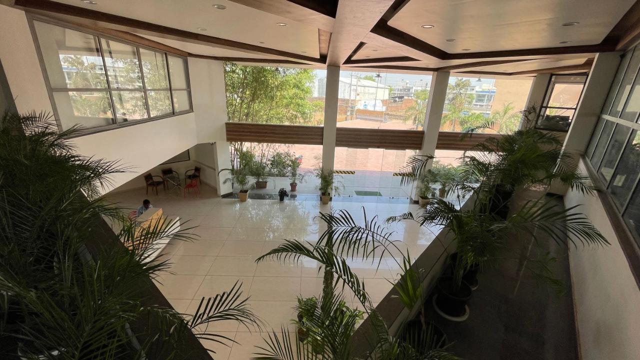 Heaven 7 Hotel & Resort Himatnagar Екстериор снимка