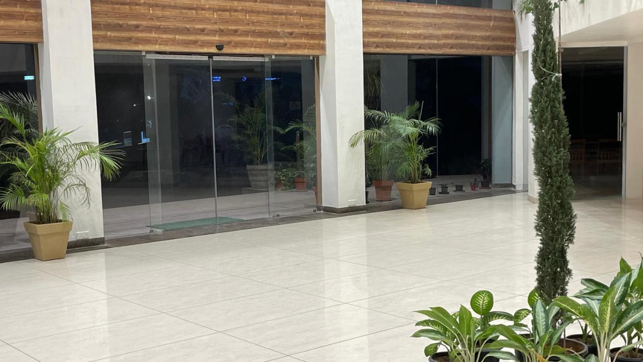 Heaven 7 Hotel & Resort Himatnagar Екстериор снимка