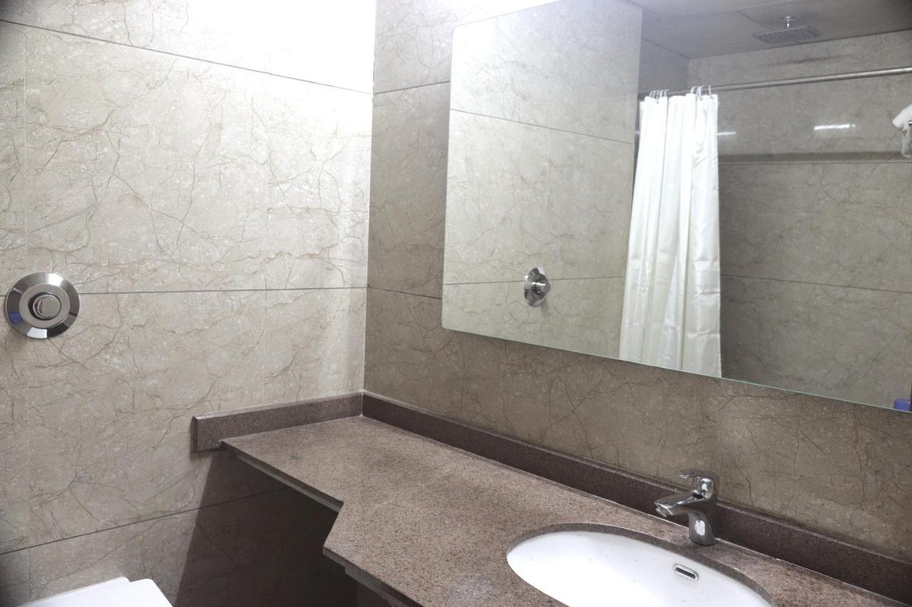 Heaven 7 Hotel & Resort Himatnagar Екстериор снимка